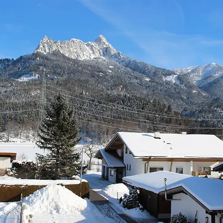 Alpenmotel Saeuling فندق مبيت وإفطار