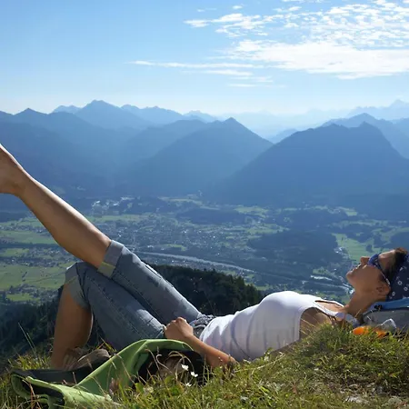 فندق مبيت وإفطار Alpenmotel Saeuling 3*