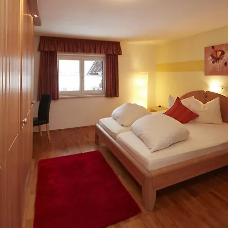 فندق مبيت وإفطار Alpenmotel Saeuling 3*