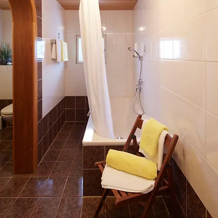 Alpenmotel Saeuling فندق مبيت وإفطار