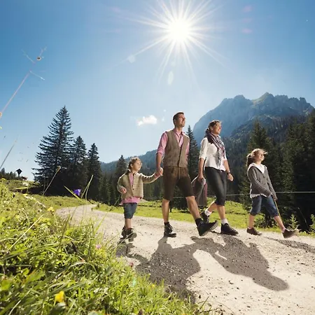 Panzió Alpenmotel Saeuling 3*
