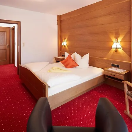 Panzió Alpenmotel Saeuling 3*