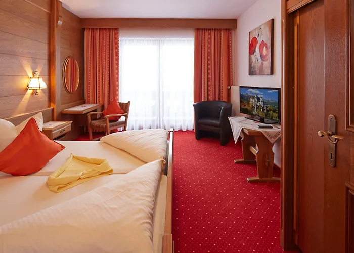 Alojamento de Acomodação e Pequeno-almoço Alpenmotel Saeuling Pinswang