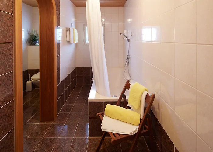 Alpenmotel Saeuling Alojamento de Acomodação e Pequeno-almoço