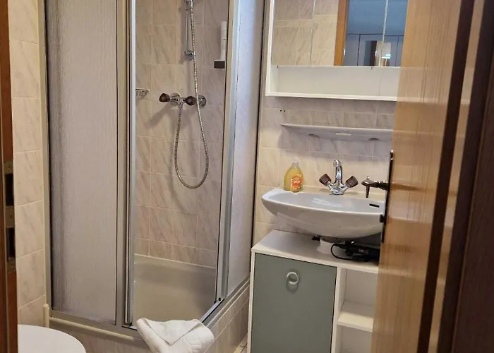 Alojamento de Acomodação e Pequeno-almoço Alpenmotel Saeuling Pinswang