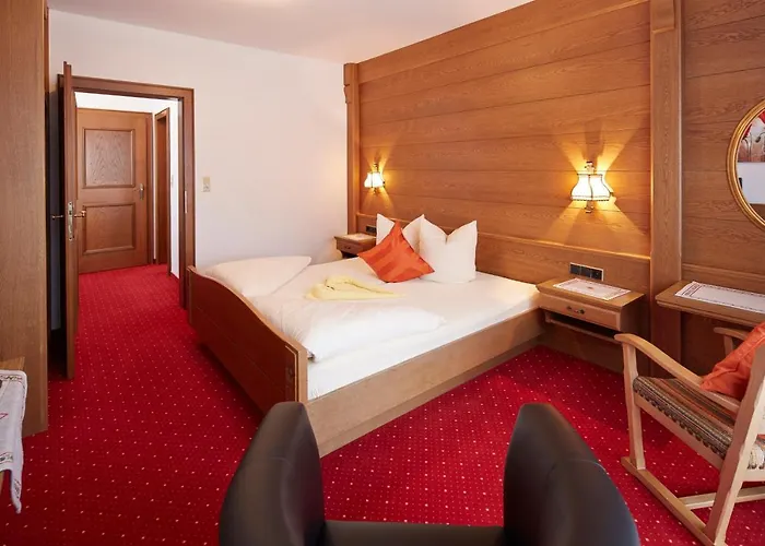 Alojamento de Acomodação e Pequeno-almoço Alpenmotel Saeuling 3*