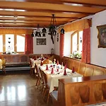 Alpenmotel Saeuling Bed and breakfast Pinswang