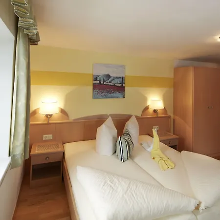 Bed & Breakfast Alpenmotel Saeuling Pinswang