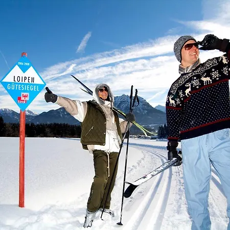 Bed & Breakfast Alpenmotel Saeuling 3*